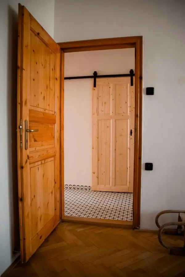 Kiki & Luky Family Apartment By Prague Castle 0*,  República Checa